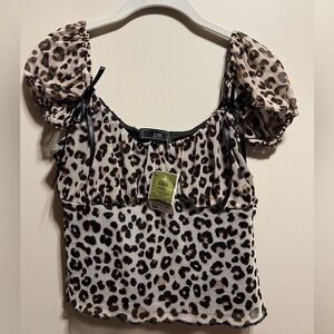 Vibe Junior’s Leopard Puff Short Sleeve Bow Babydoll Style Top Size Large NWT